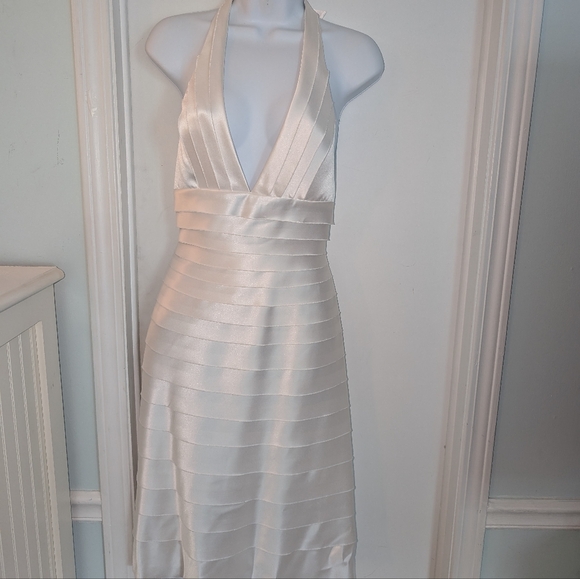 NWOT "BCBG MAXAZRIA" WHITE COCKTAIL DRESS SIZE 0 - Picture 10 of 11